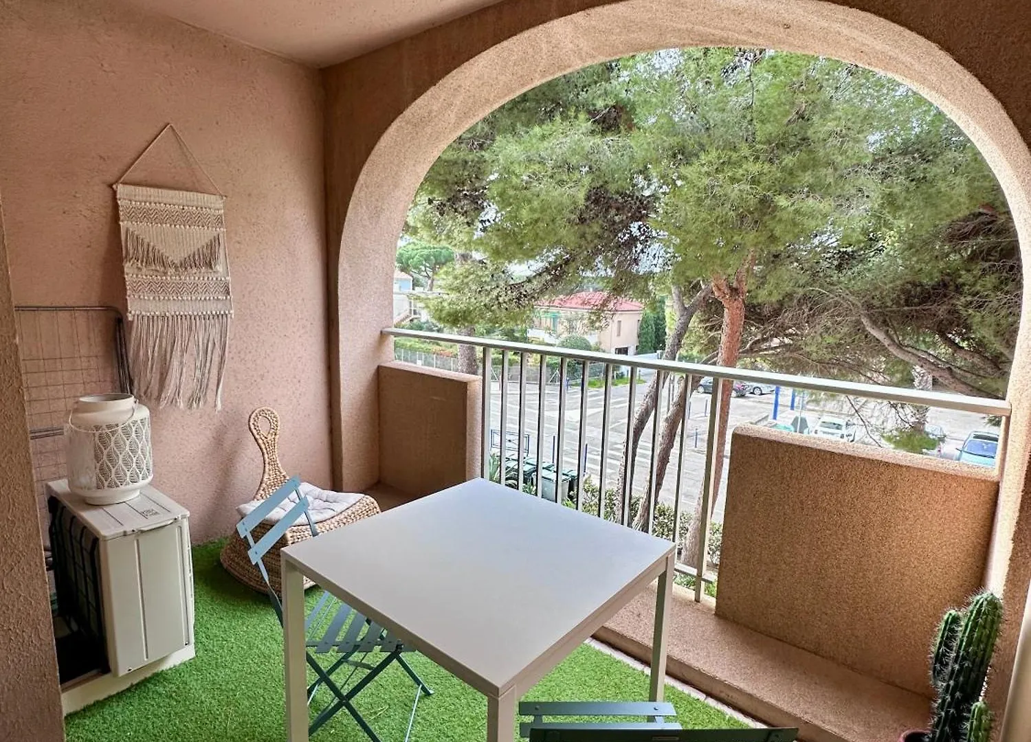 Studio Sur Le Port De Hyeres - A 2Min Des Plages, Clim & Balcon 0*,  France